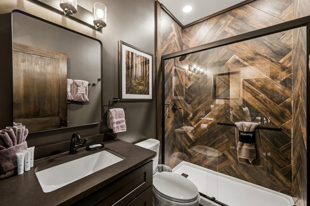 Summit After Dark bathroom