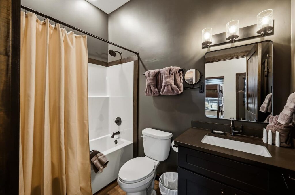 Summit After Dark bathroom