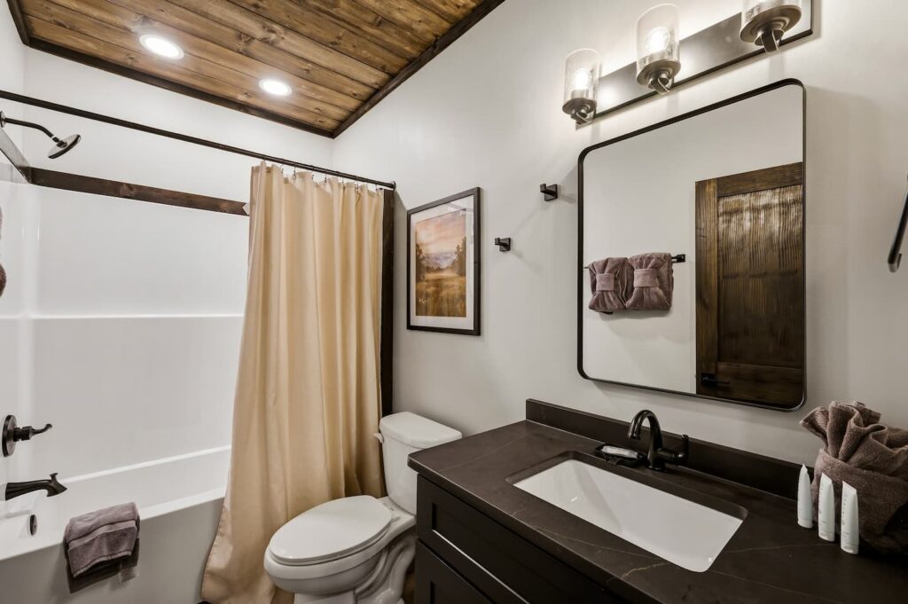 Summit After Dark bathroom