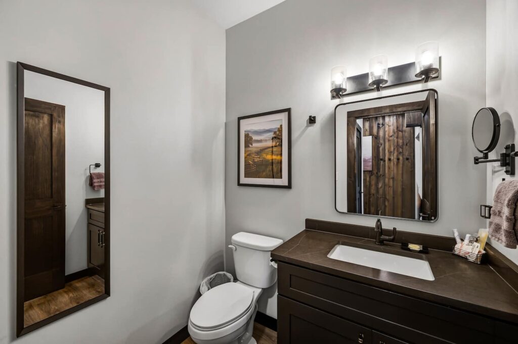 Summit After Dark bathroom