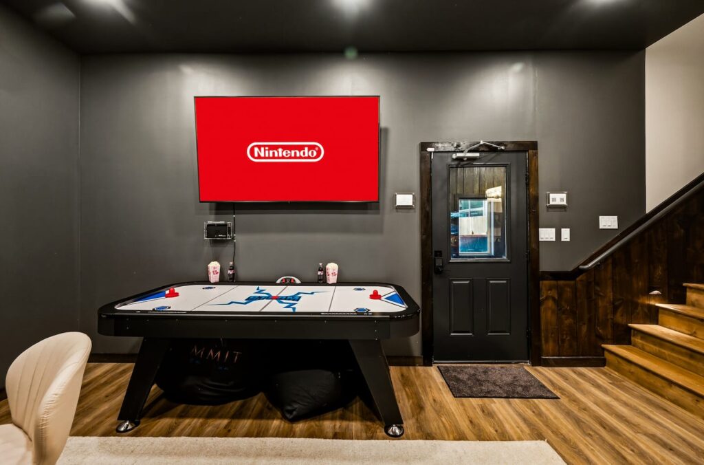 Summit After Dark Challenge Room arcade