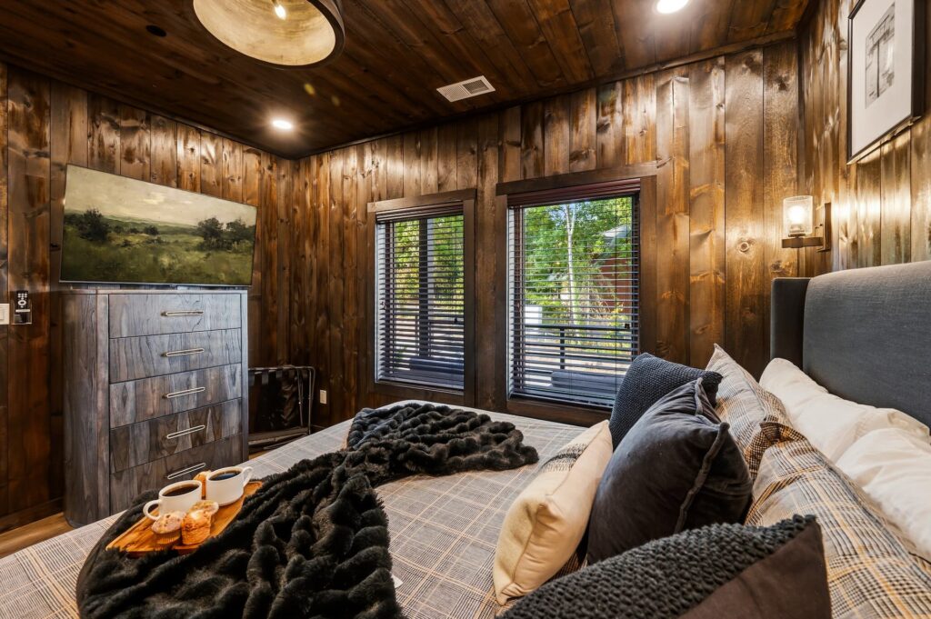 Summit After Dark King Suite 1