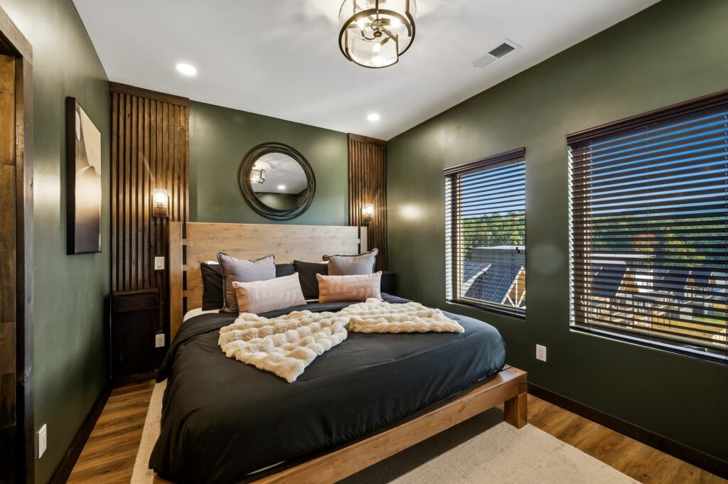 Summit After Dark King Suite 3