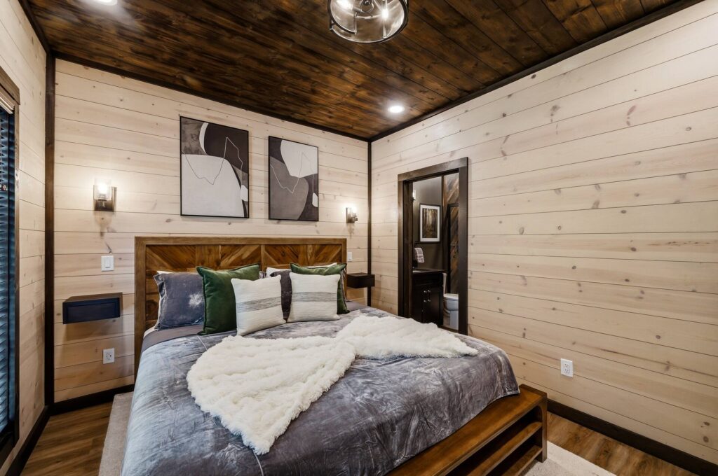 Summit After Dark King Suite 2