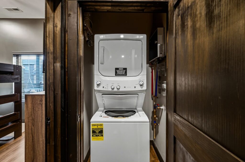 Summit After Dark laundry