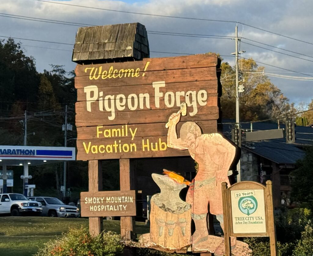 Welcome to Pigeon Forge sign