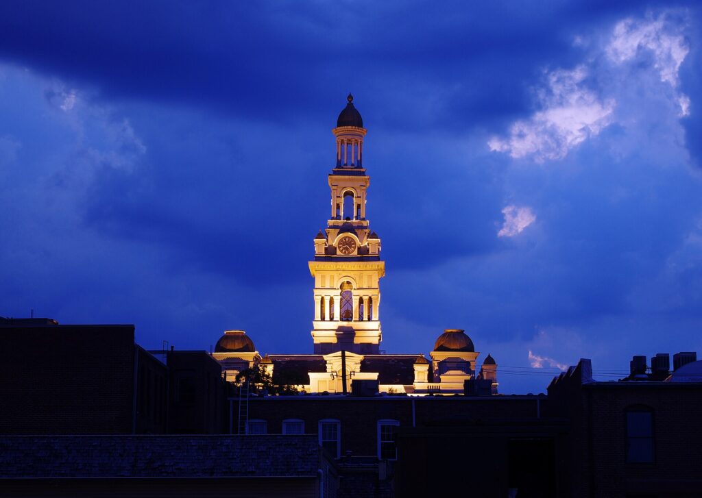 Sevier County Courthouse in Sevierville at night